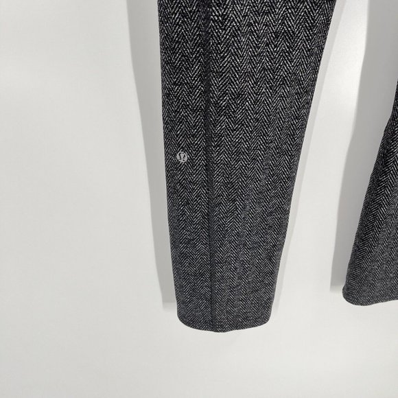 Lululemon Black Gray Straight Leg Leggings Sz Large - Picture 4 of 5